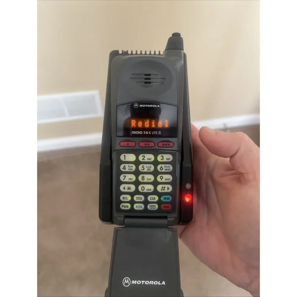 Motorola Micro TAC Ultra Lite II Cell Phone Flip Vintage With Original Box ETC